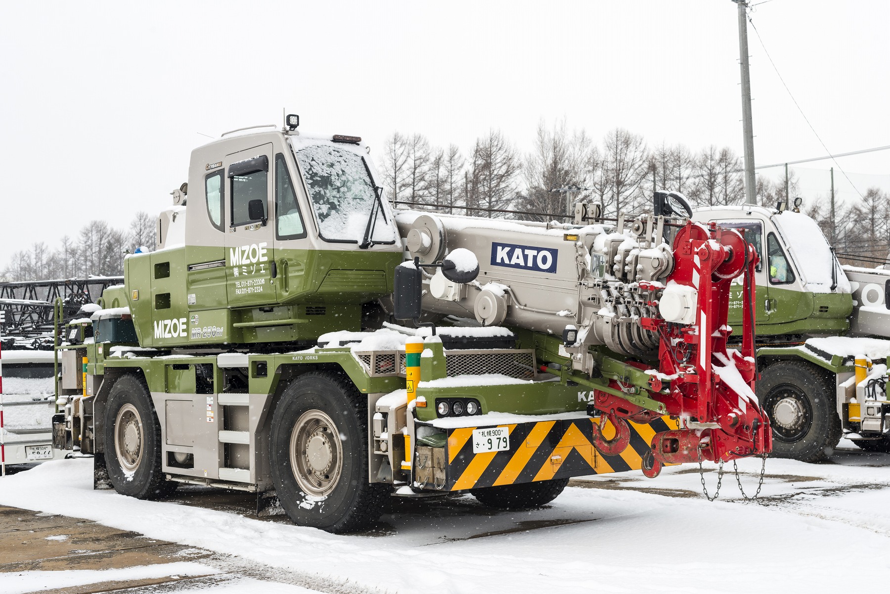 25ｔ全油圧式ラフタークレーン979